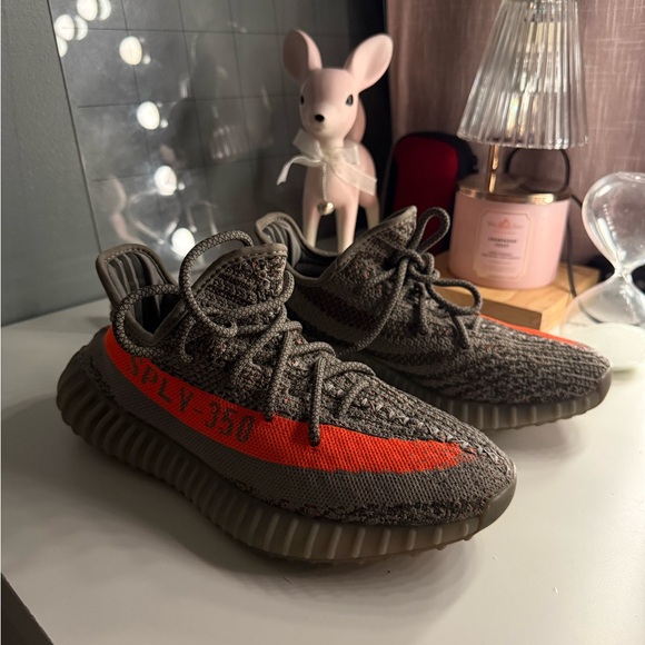 YEEZY BELUGA REFLECTIVE